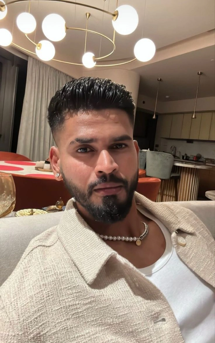 shreyas iyer hairstyle