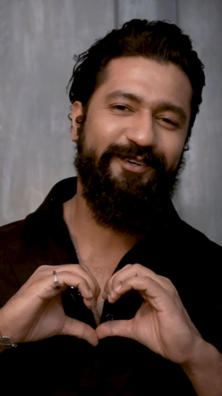 vicky kaushal hairstyle